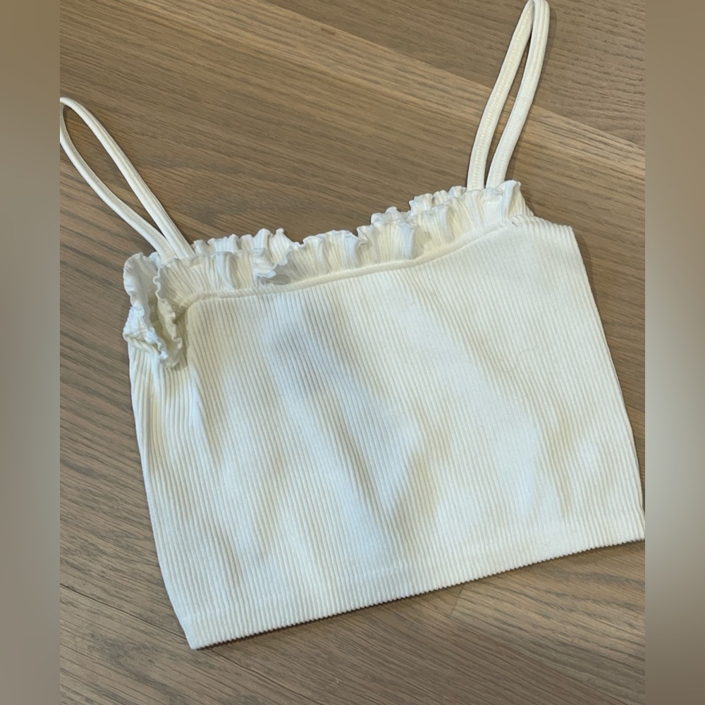 Zara stretch white ribbed ruffle spaghetti strap top xs